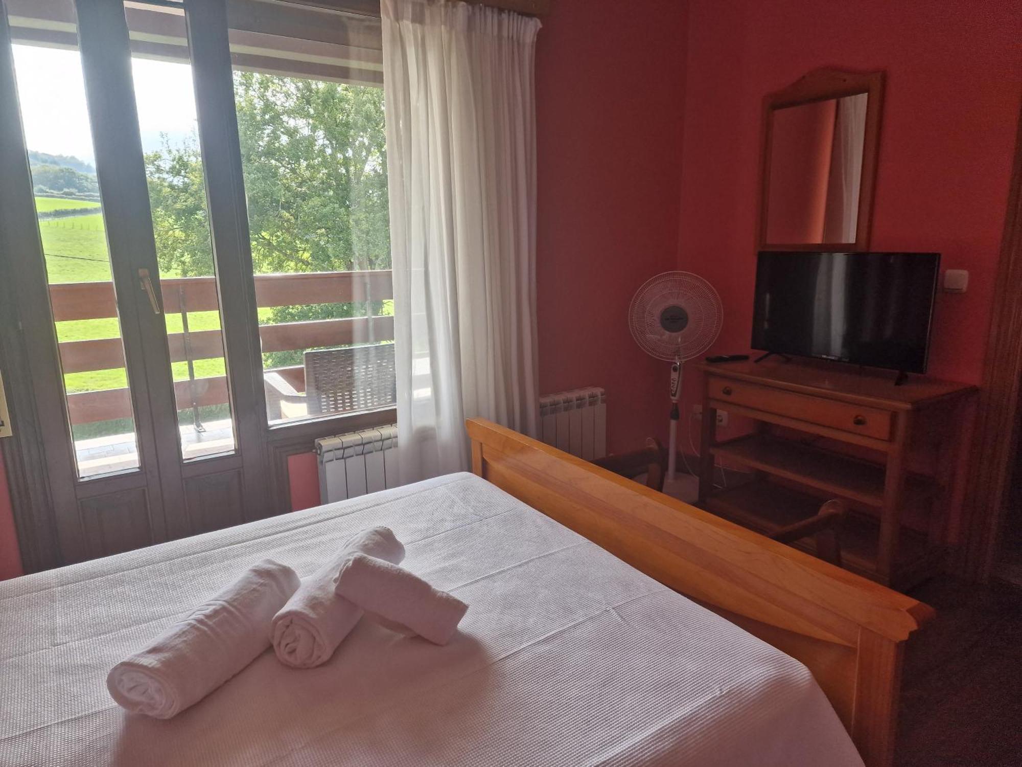 Hostal Lizuniaga Bera  Dış mekan fotoğraf